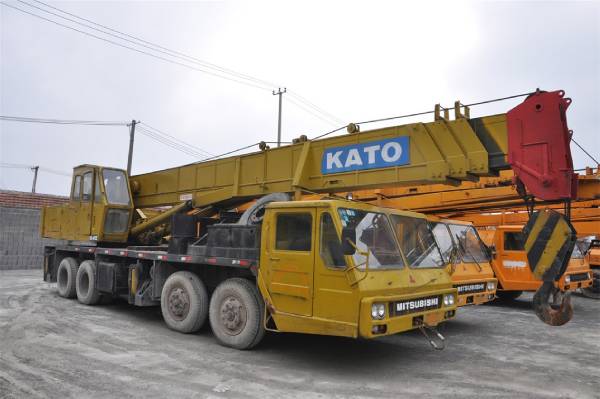 Kato Cranes on rent in Ahmedabad